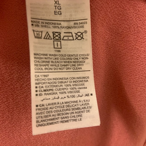 Old Navy Blouse - Picture 2 of 3